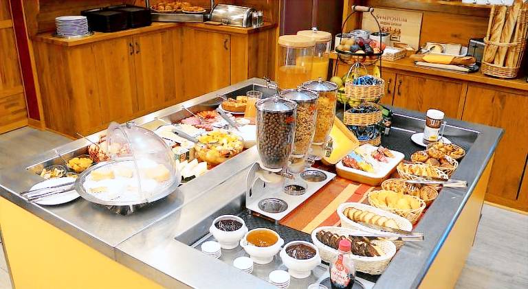 FH Confort Hotel Orleans Co'met — photo 4