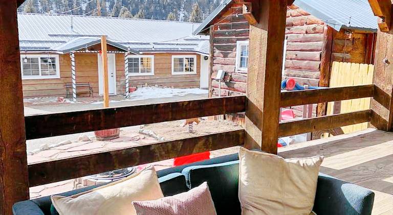 Lodge with grill — photo 4