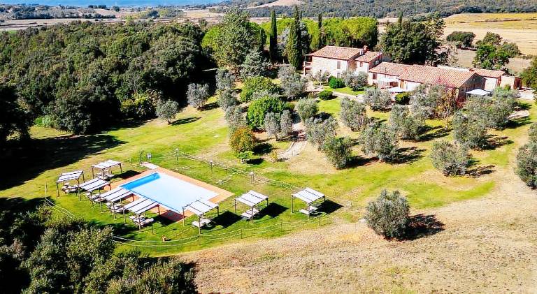 Farm with pool, grill & terrace | Pet-friendly — photo 4