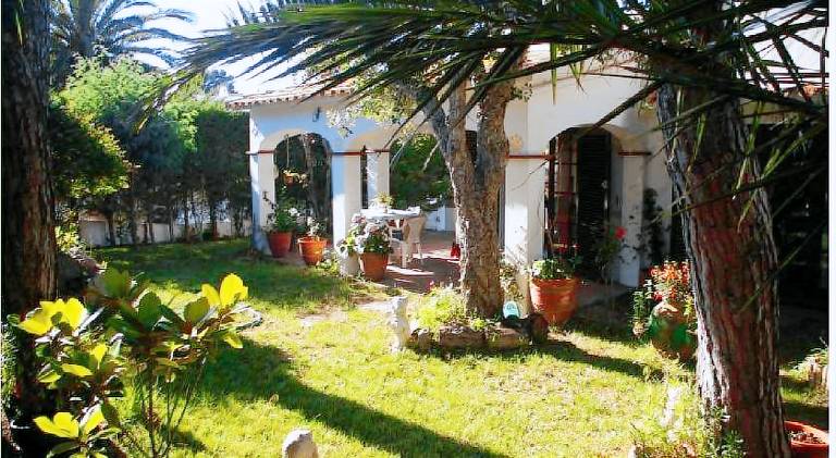 Vacation home with terrace, heated pool & garden in Sant Feliu de Guíxols