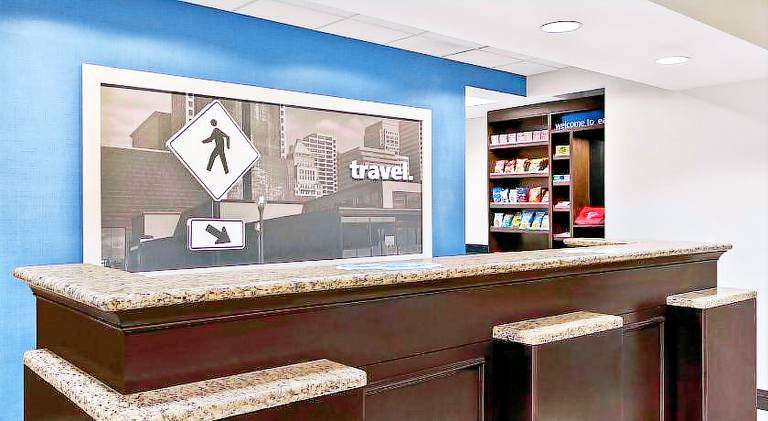 Hampton Inn & Suites Atlanta Airport West/Camp Creek Parkway — photo 4