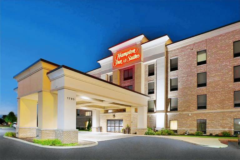 Hampton Inn & Suites Elyria — photo 2