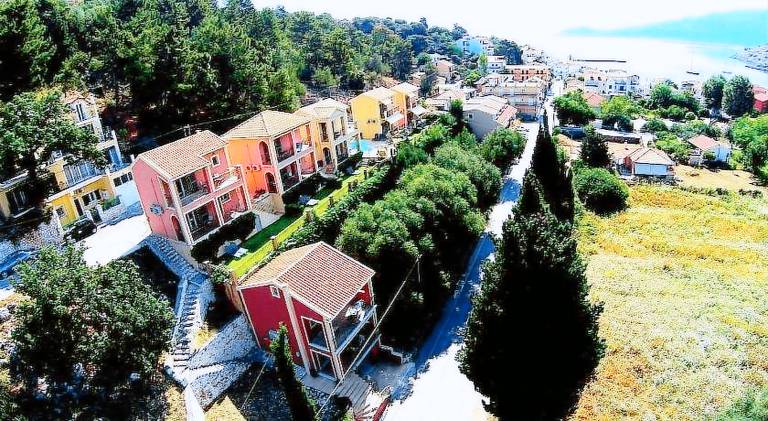 Villa with garden, pool & terrace — photo 4