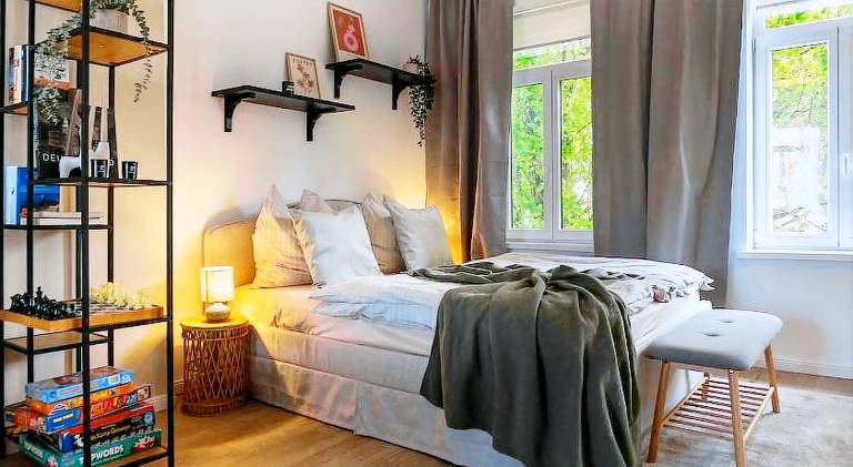 CY Neustadt - Balkon - Innenstadt - Altbau — photo 2