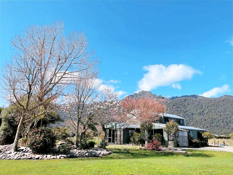 House  Franz Josef Glacier