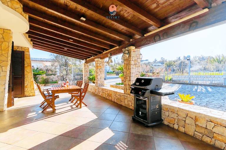 Vacation home with garden & grill — photo 2