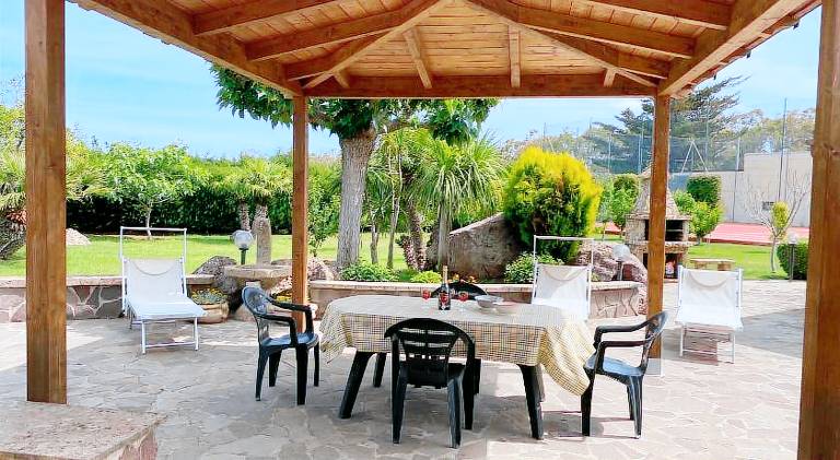 Villa with 2 rooms for 6 persons — photo 4