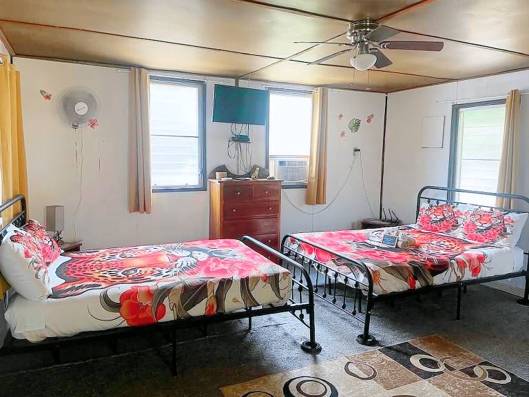 Bed and breakfast  Ladyville