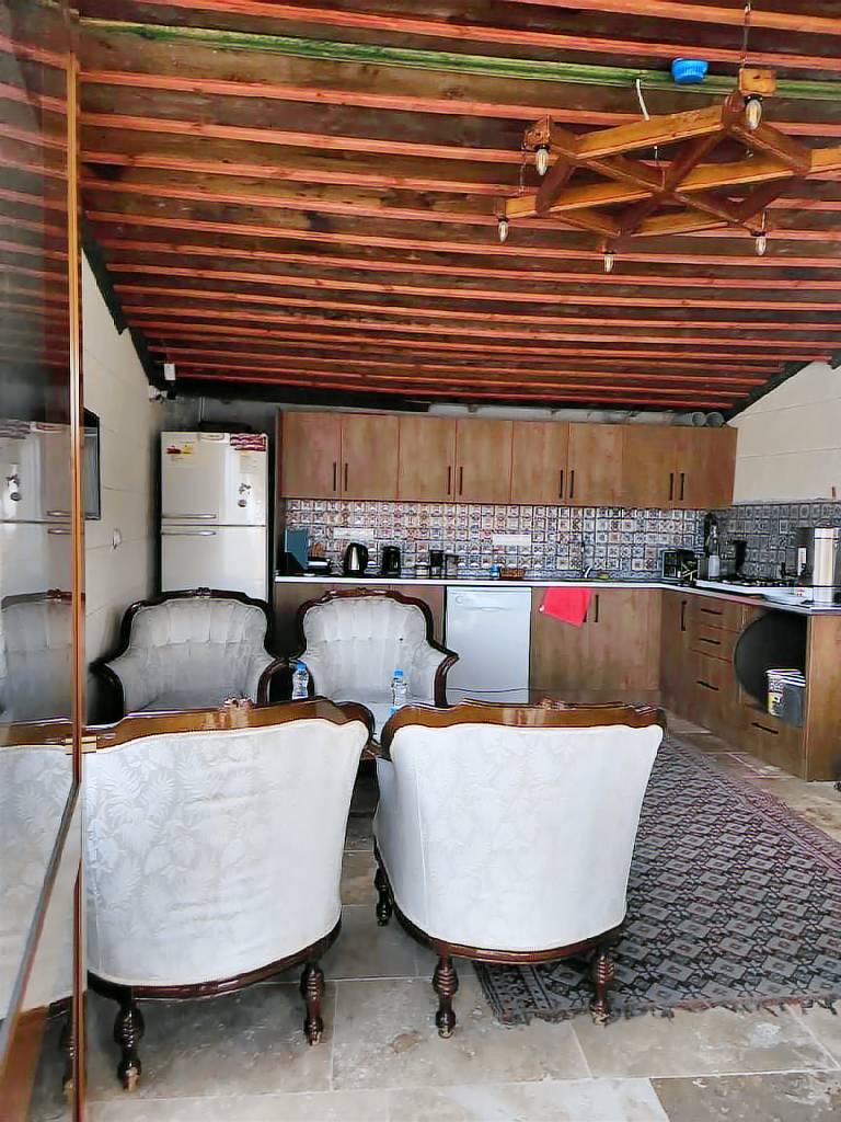 MMF CAVE HOUSE — photo 4