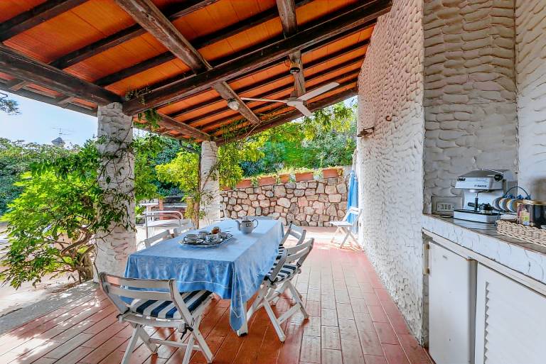 Wonderful villa with yard & BBQ | Pets allowed — photo 4