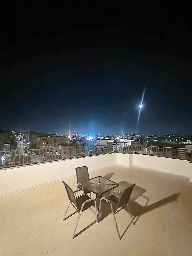 Apartment with patio | Pet-friendly — photo 5