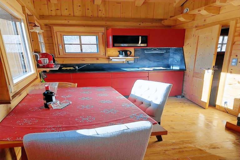Chalet with yard, terrace & barbeque | Mountain view — photo 3