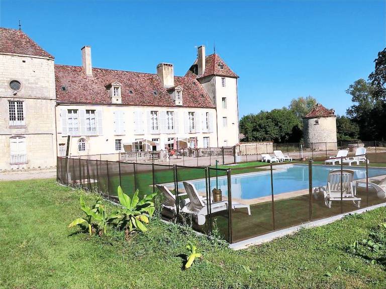 Château  Nuits-Saint-Georges