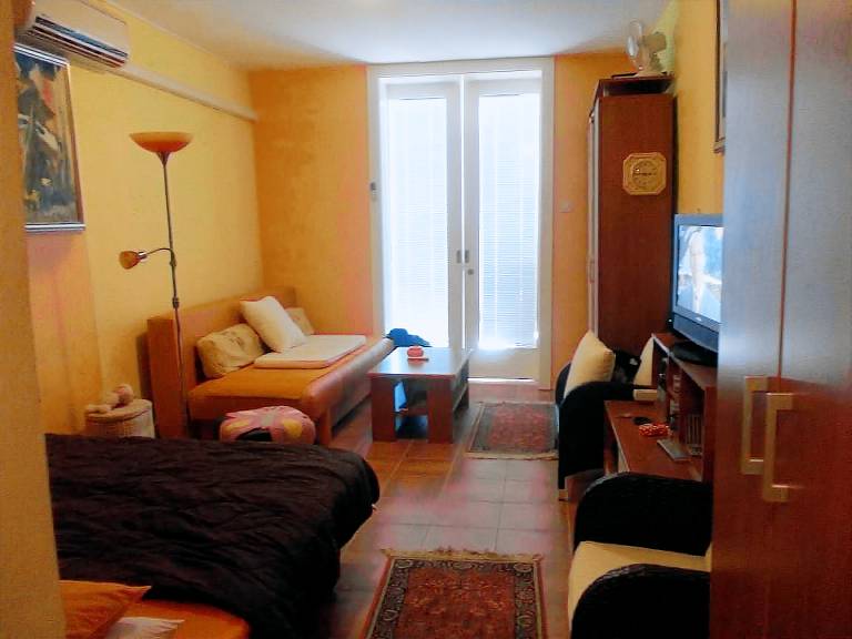 Apartment Karlobag
