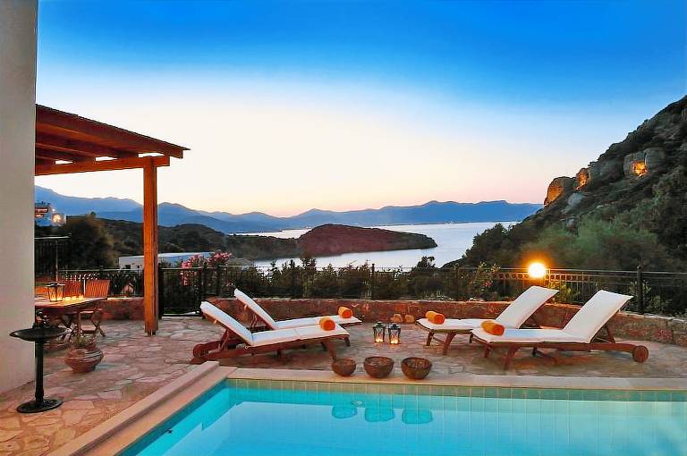 Βίλα Παραλία Βούλισμα