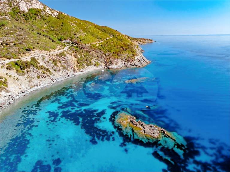 Villa on the sea, in an enchanted place in Pomonte where you can see the most beautiful sunsets of t — photo 3