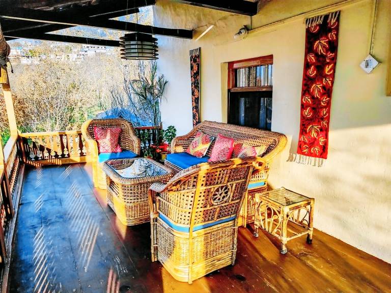 Villa with yard, jacuzzi & grill — photo 4