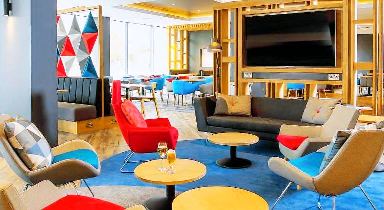 Holiday Inn Express Bicester By IHG — photo 4