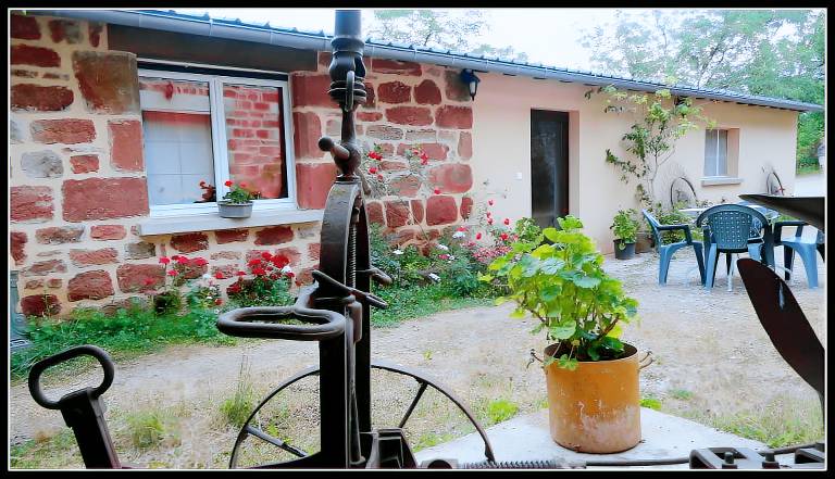 Holiday Home 'La Charrue' with Mountain View, Shared Pool and Wi-Fi — photo 3