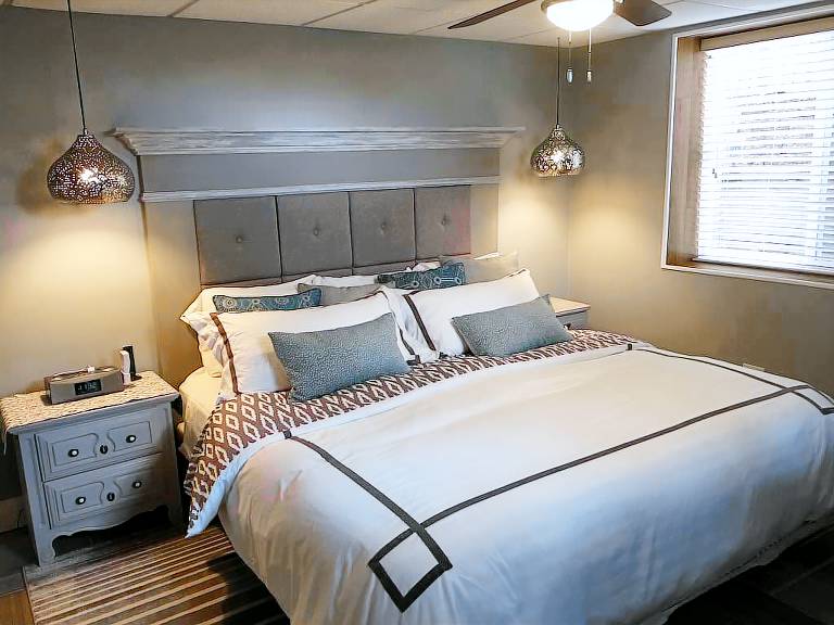 Apartment  St. Charles