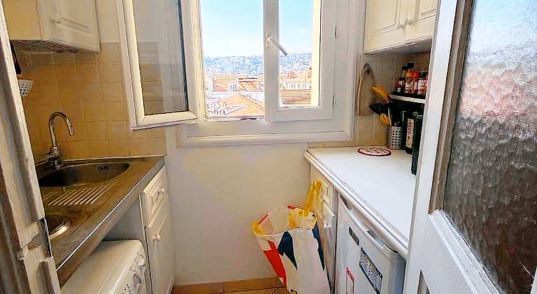 Charming Riviera Top-Floor Apartment near the Beach — photo 3