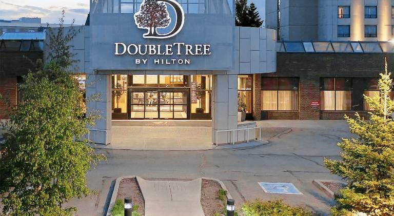 DoubleTree by Hilton West Edmonton in Edmonton, AB