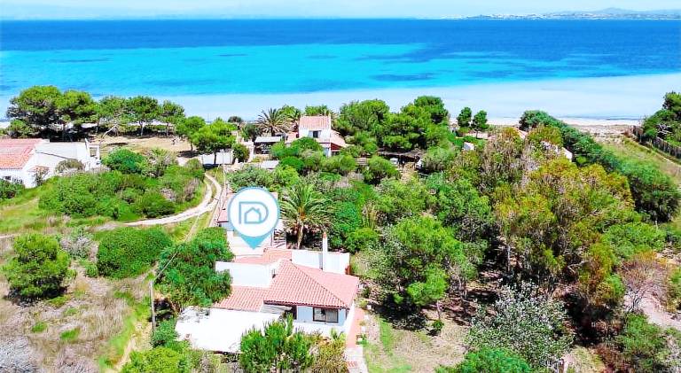 Villa with garden, terrace & barbeque in Carloforte