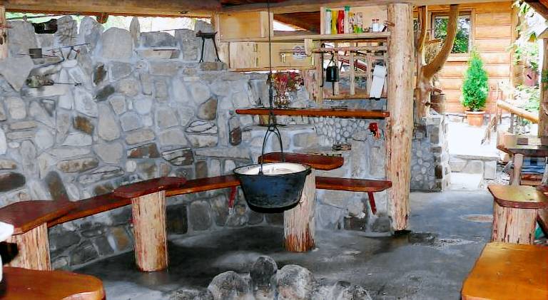 Lodge with BBQ & garden — photo 4