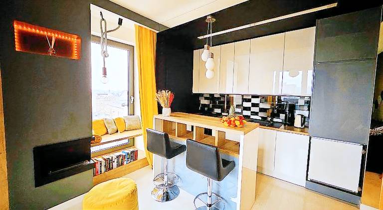 Apartment with patio — photo 3