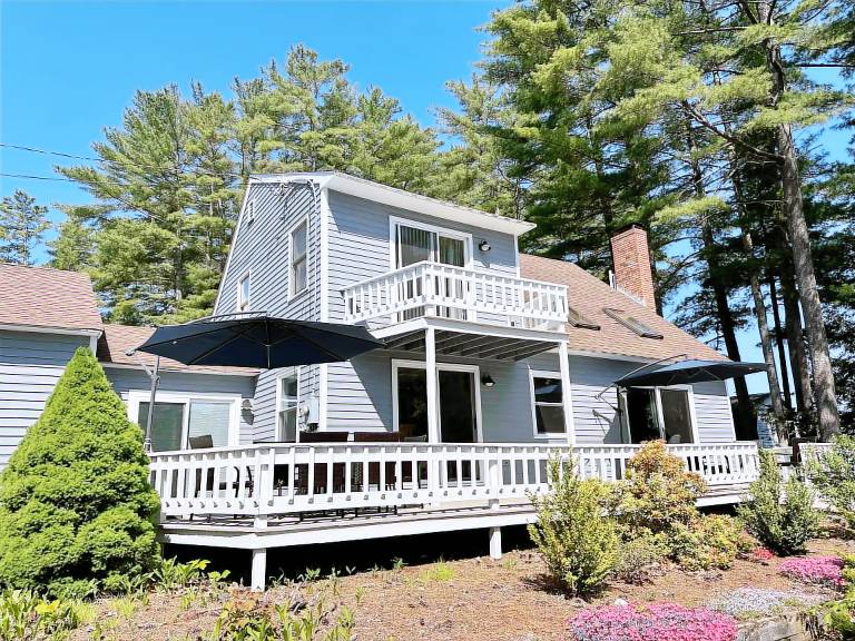 House Alton Bay