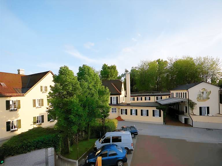 Chalet zum Kurfurst in Unterschleissheim