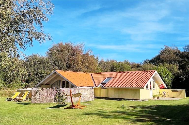 House with grill & patio in Ebeltoft