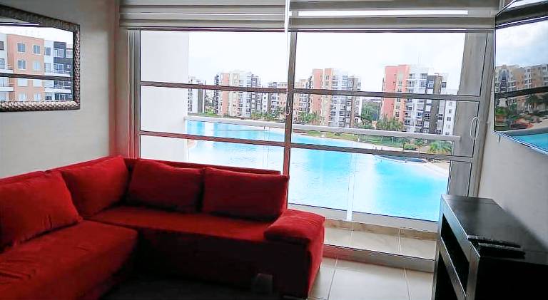 Apartment with pool — photo 4