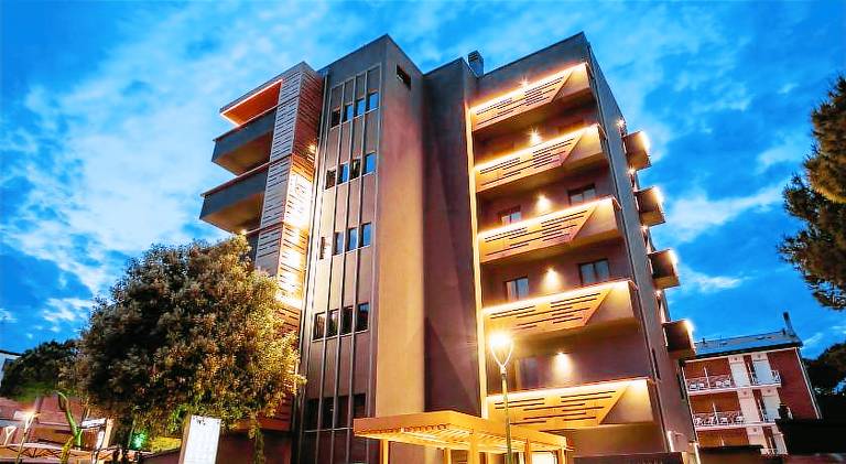 Serviced apartment with patio | Beach nearby | Dogs allowed — photo 4