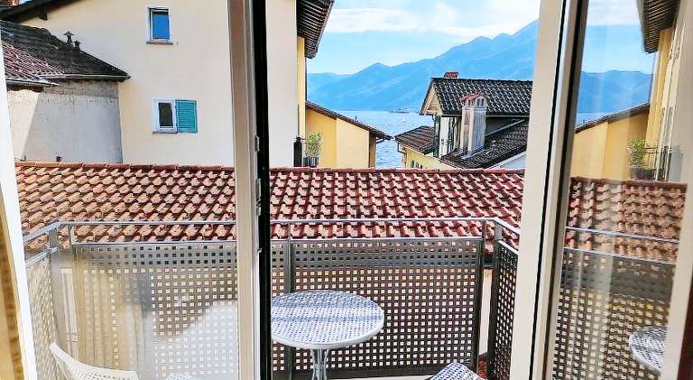 Apartment with patio | Pets allowed — photo 3