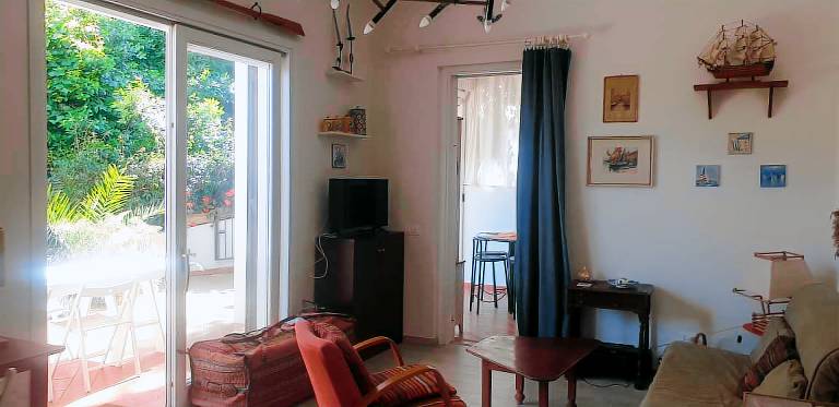 Rental apartment with 1 room for 4 persons — photo 4