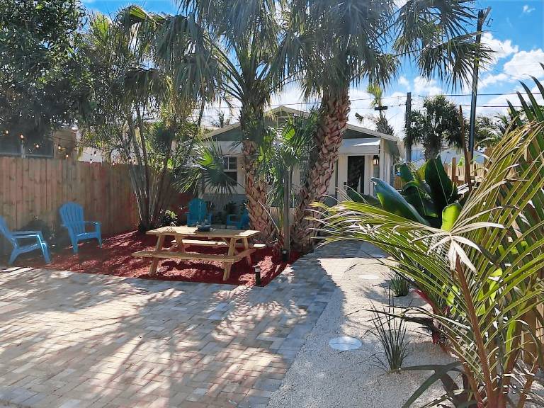 Cottage Lake Worth