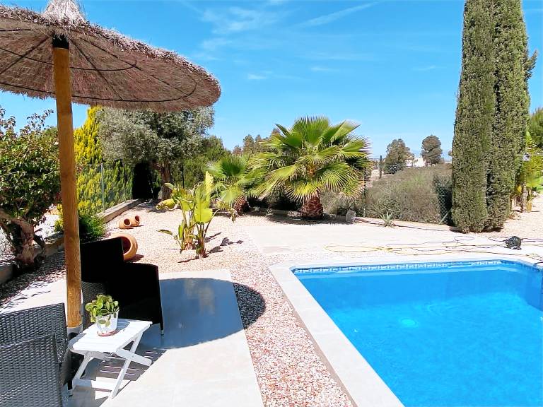Villa with barbecue, private pool & yard | Mountain view — photo 2