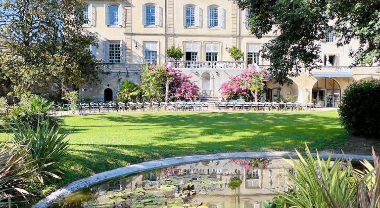 Chateau de Collias - Maison de Vacances in Vers-Pont-du-Gard