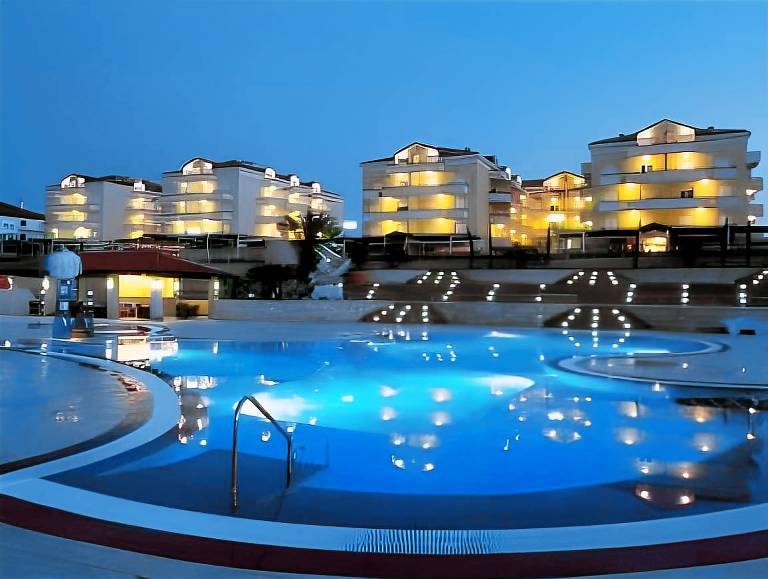 Serviced apartment with patio & pool in Umag