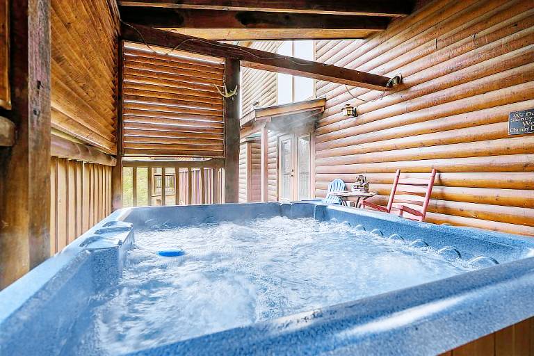 5BR Cabin w Yard Office Hot Tub Firepit — photo 4