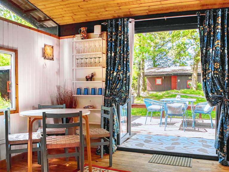 Cottage with pool, terrace & garden — photo 5