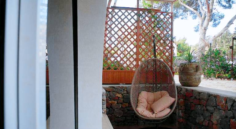 Villa with pool — photo 5