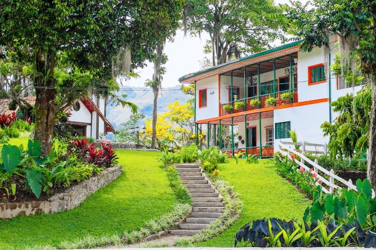 HACIENDA CHARRASCAL COFFE FARM — photo 4