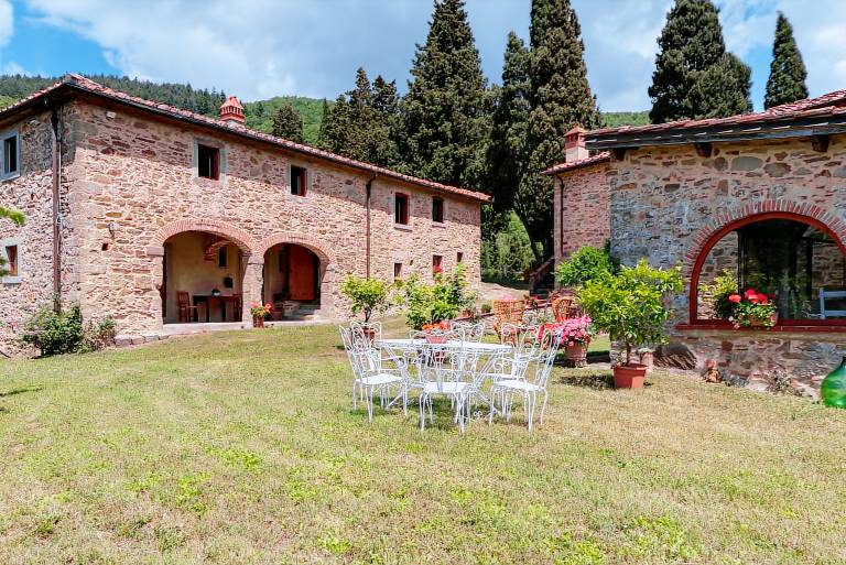 Agriturismo 'La Casa Di Colle' with Mountain Views and Shared Garden — photo 3