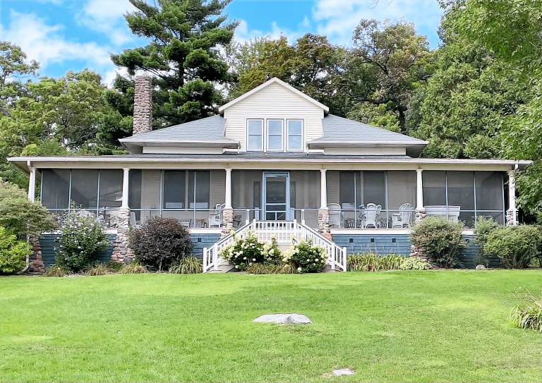 House Green Lake