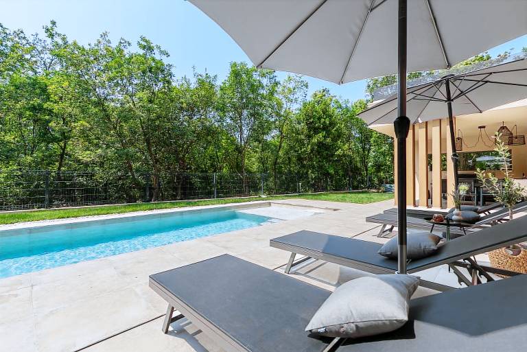 Villa with BBQ & heated pool — photo 4