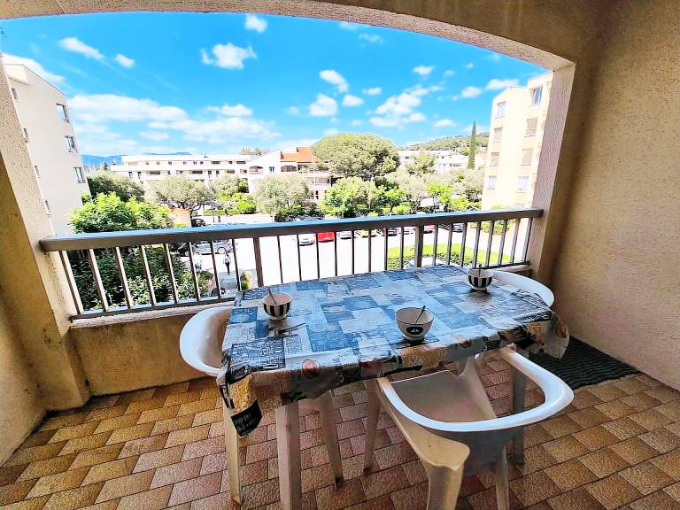 Comète Residence - Beach and shops 300 m away on foot, ideal holiday in La Seyne-sur-Mer