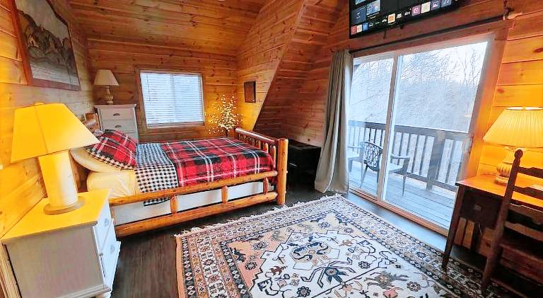 Vacation home with hot tub | Perfect for remote work — photo 5