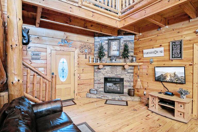 Cabin with private pool — photo 4